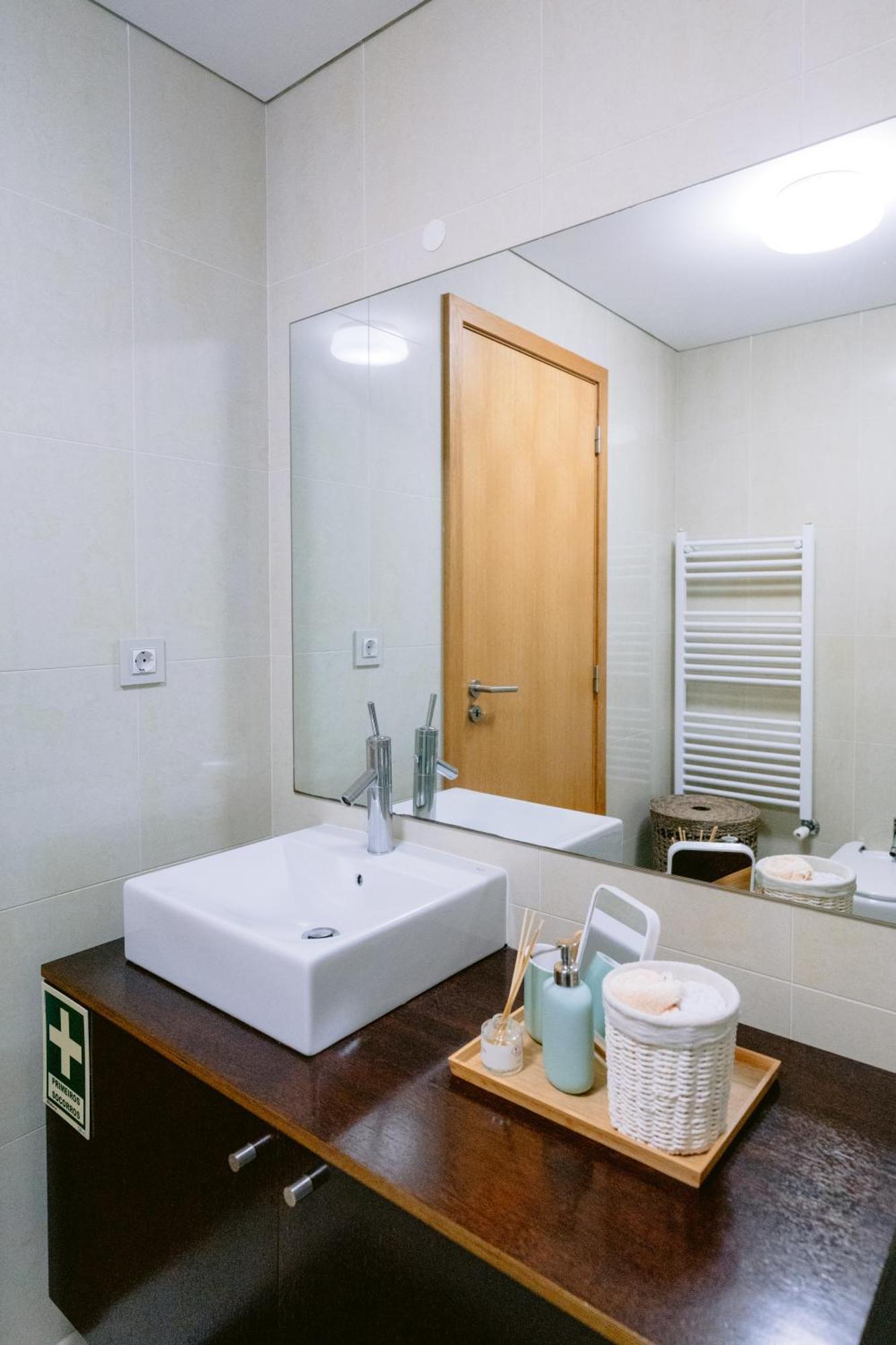 White Family House Apartment Aveiro Bagian luar foto